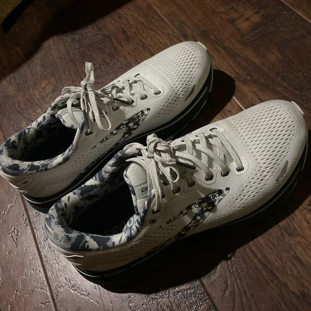 Brooks Ghost 15